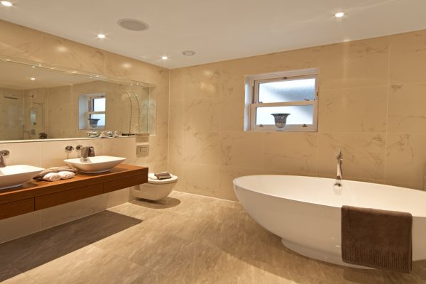 Gerrards Gate luxury bathroom